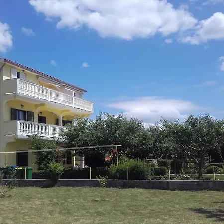 Lopar, Primorje-gorski Kotar 2 Apartman *