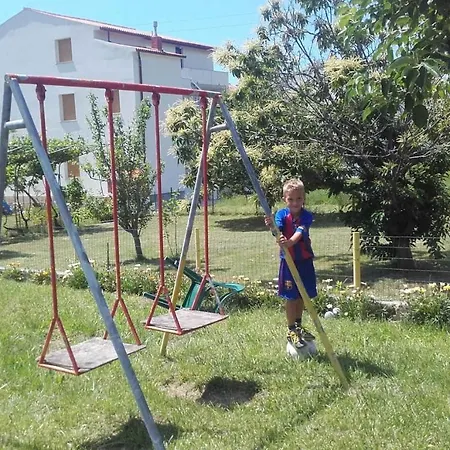 Lopar, Primorje-gorski Kotar 2 Apartman *